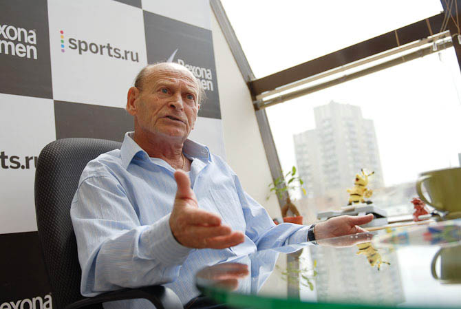 Рейнгольд: \"Спартак\" обязан обыгрывать \"Крылья Советов\"