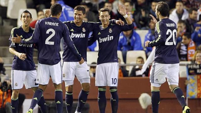 \"Реал\" на выезде разгромил \"Валенсию\"