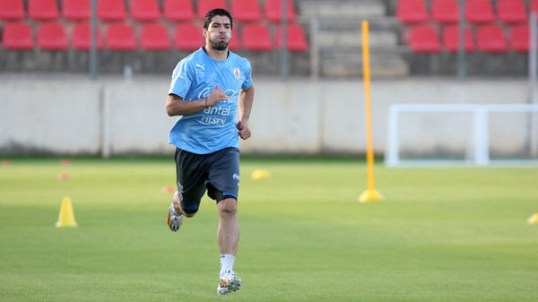 Суарес готов сыграть против англичан