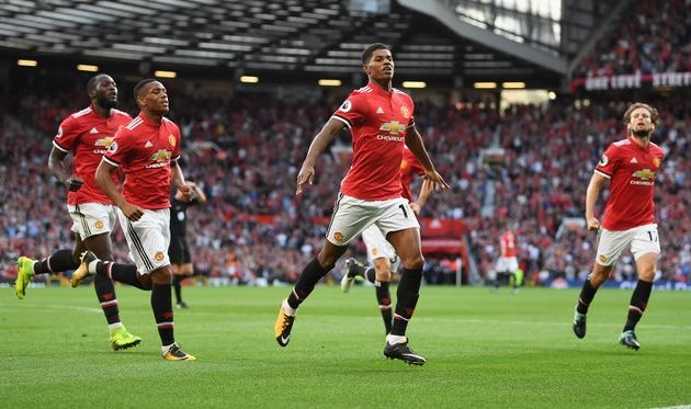 \"МЮ\" взял три очка в матче с \"Лестером\"