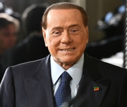 Берлускони ввел ряд ограничений в своем новом клубе
