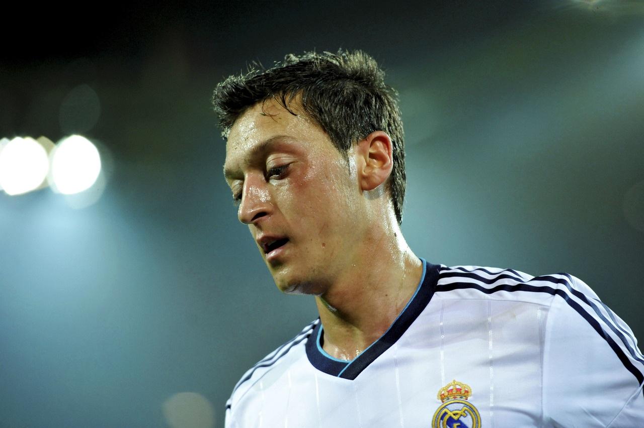 Озил стал трансферной целью \"ПСЖ \"