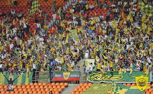 \"Анжи\" примет \"Ганновер\" в \"Лужниках\" 