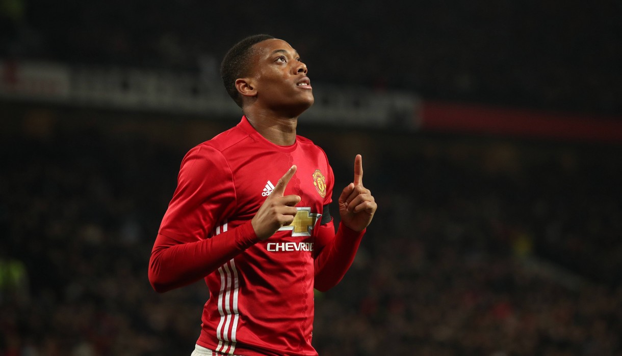 Марсьяль стал лучшим игроком \"МЮ\" в сентябре