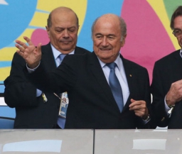 Блаттер покинул пост президента ФИФА