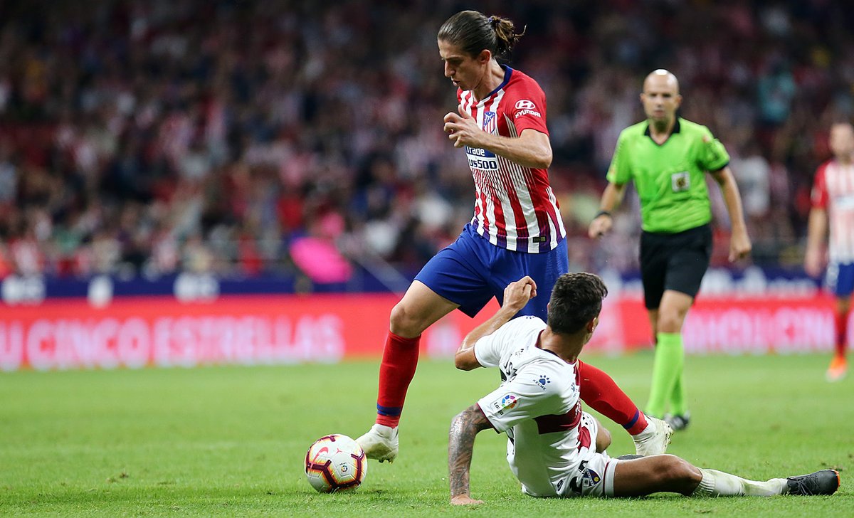 \"Атлетико\" на классе обыграл \"Уэску\"