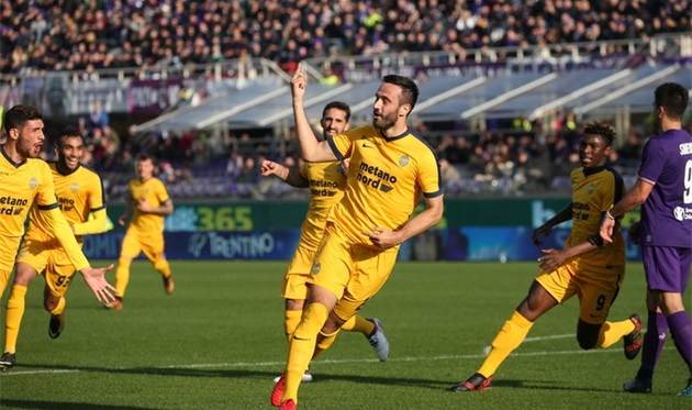 \"Фиорентина\" потерпела фиаско от \"Вероны\"