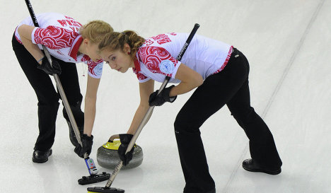 Россиянки уступили команде Чехии на юниорском ЧМ по керлингу