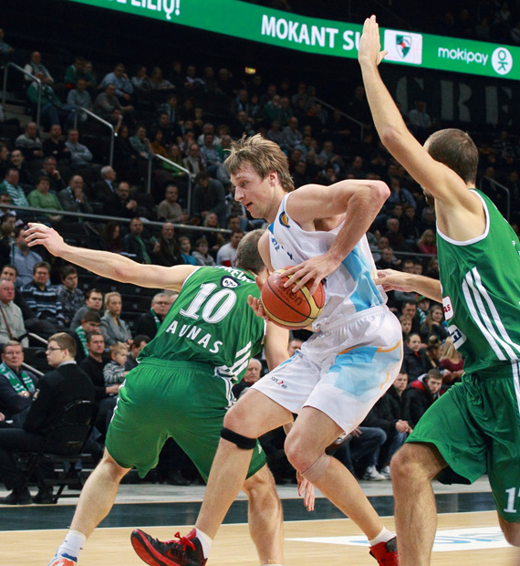 \"Жальгирис\" сенсационно проиграл в Минске, ЦСКА разгромил \"Локомотив-Кубань\"