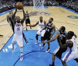 НБА: Оклахома обыгрывает  Сан-Антонио, Денвер Наггетс сильнее Далласа