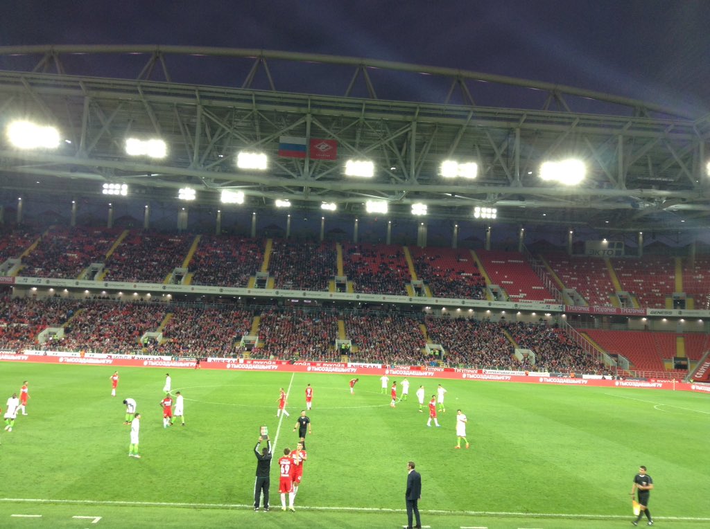 \"Спартак\" проиграл первый матч при Каррере