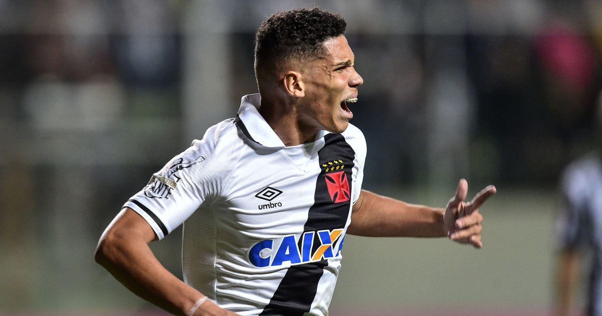 \"Байер\" подпишет форварда \"Васко да Гамы\"