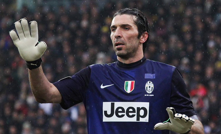 Буффон поблагодарил болельщиков \"Юве\" и \"Лацио\"