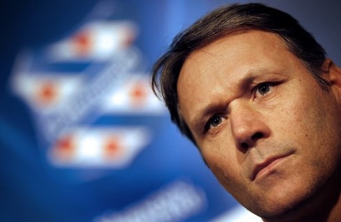 Ван Бастен: Еще сыроват для Милана 