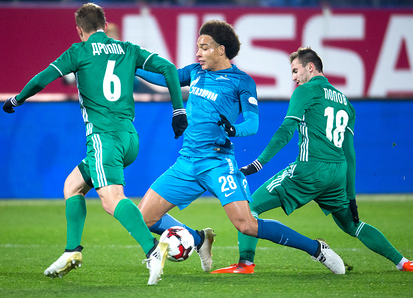 Кокорин помог \"Зениту\" обыграть \"Томь\"