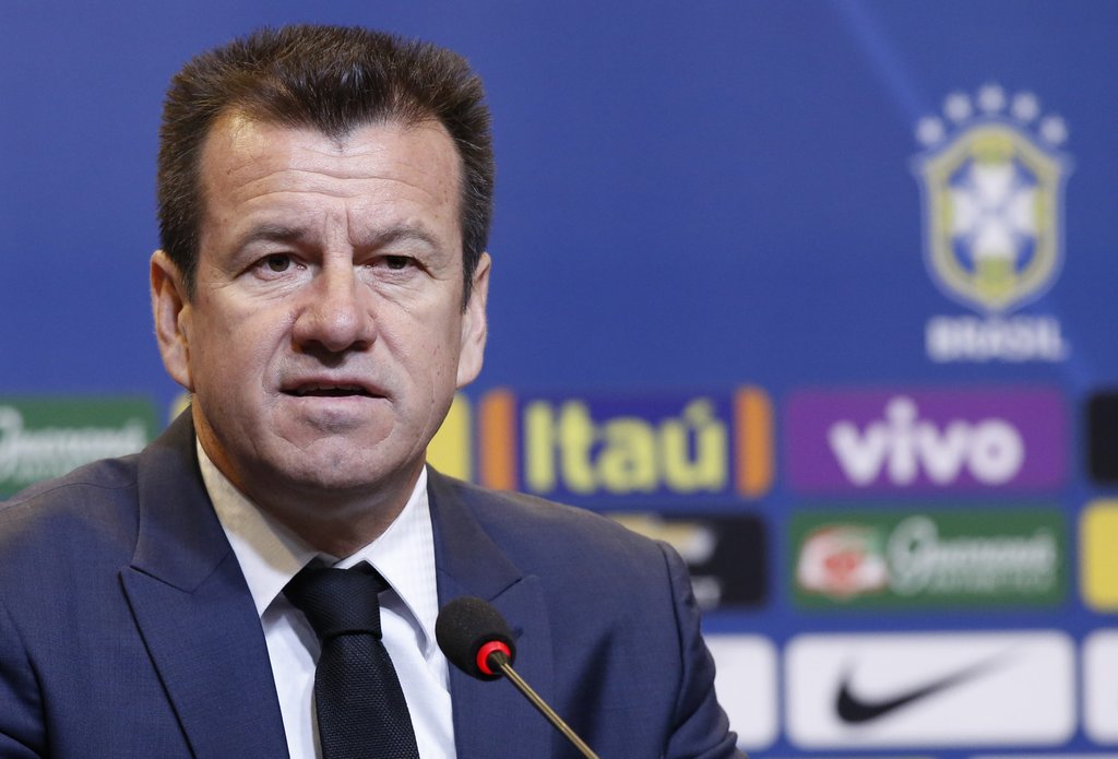 Дунга уволен с поста главного тренера сборной Бразилии