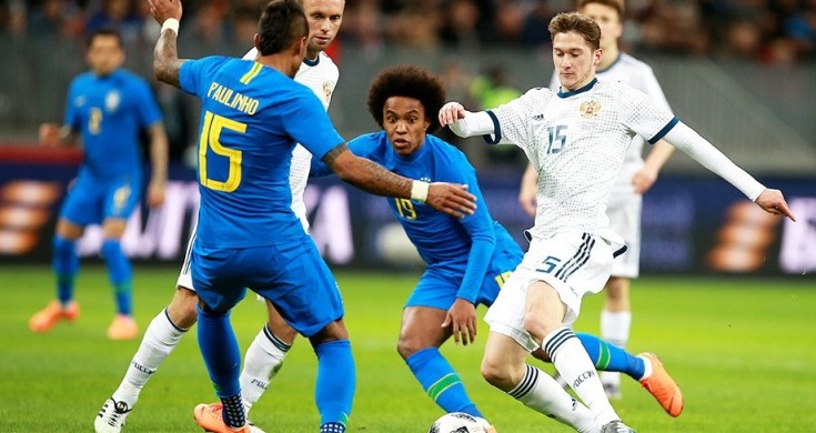 Алексей Миранчук в ожидании матча с Францией