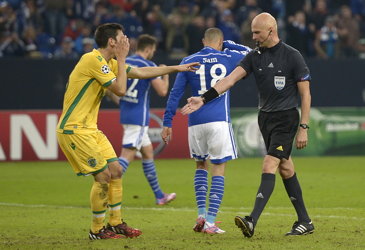 Игроки \"Спортинга\" требуют наказать арбитра Карасёва