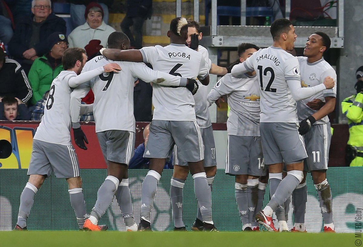 \"МЮ\" переиграл \"Бернли\" благодаря голу Марсьяля