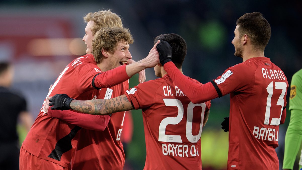 \"Байер\" минимально переиграл \"Вольфсбург\"