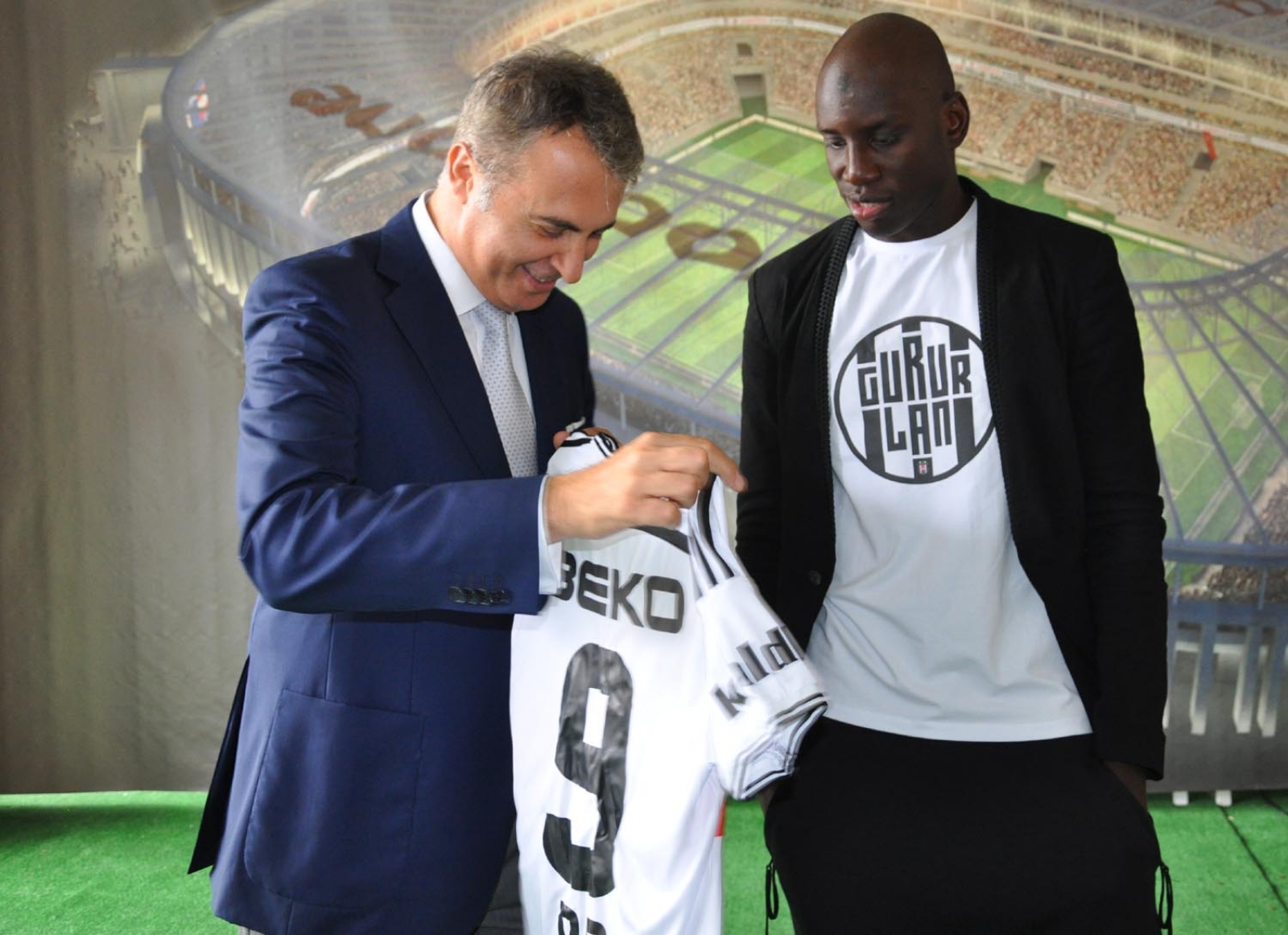 Нападающий \"Челси\" продолжит карьеру в \"Бешикташе\"