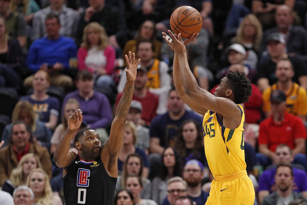 \"Юта Джаз\" разгромила \"Лос-Анджелес Клипперс\"