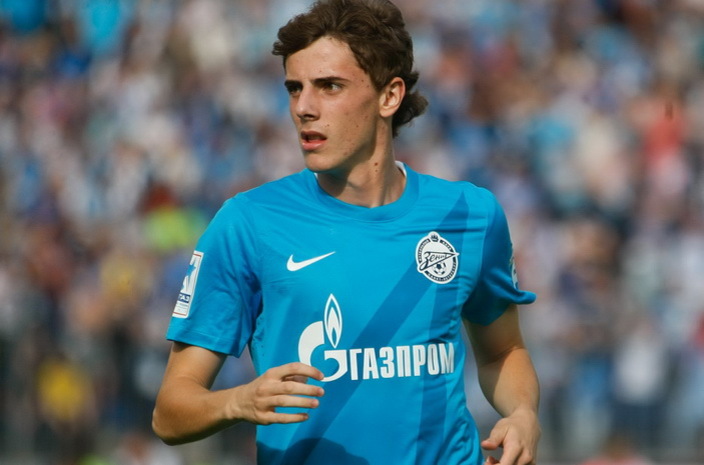 \"Зенит\" отравил своего форварда в аренду