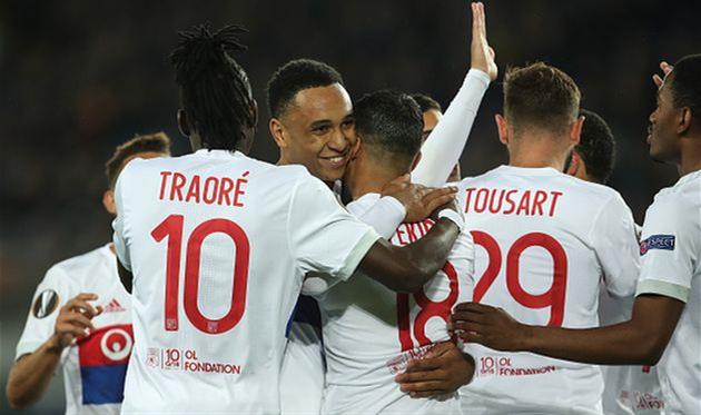 \"Эвертон\" терпит поражение от \"Лиона\"