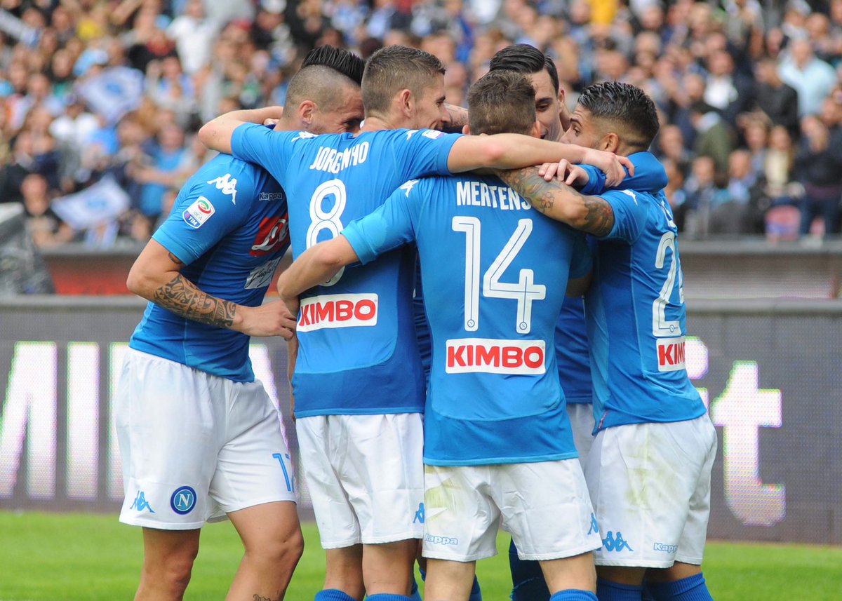 \"Наполи\" уверенно разобрался с \"Сассуоло\"