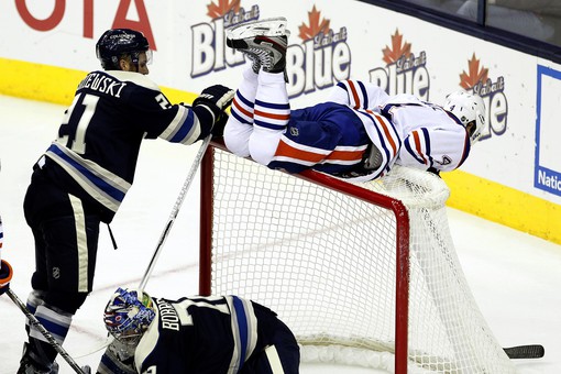 НХЛ: Бобровский стал третьей звездой  в марте 