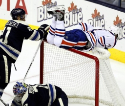 НХЛ: Бобровский стал третьей звездой  в марте 