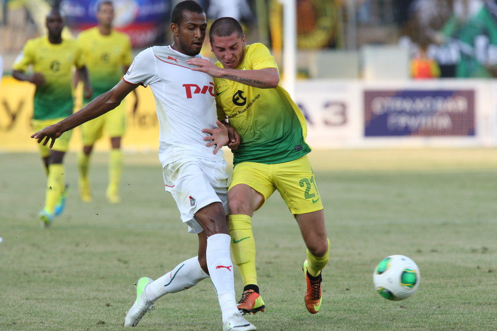 \"Анжи\" и \"Локо\" разошлись миром