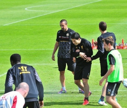 Суаресу разрешили тренироваться с главной командой "Ливерпуля"