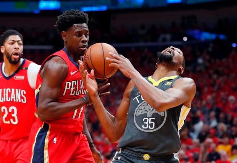 \"Нью-Орлеан Пеликанс\" проиграл \"Голден Стэйт Уорриорз\"