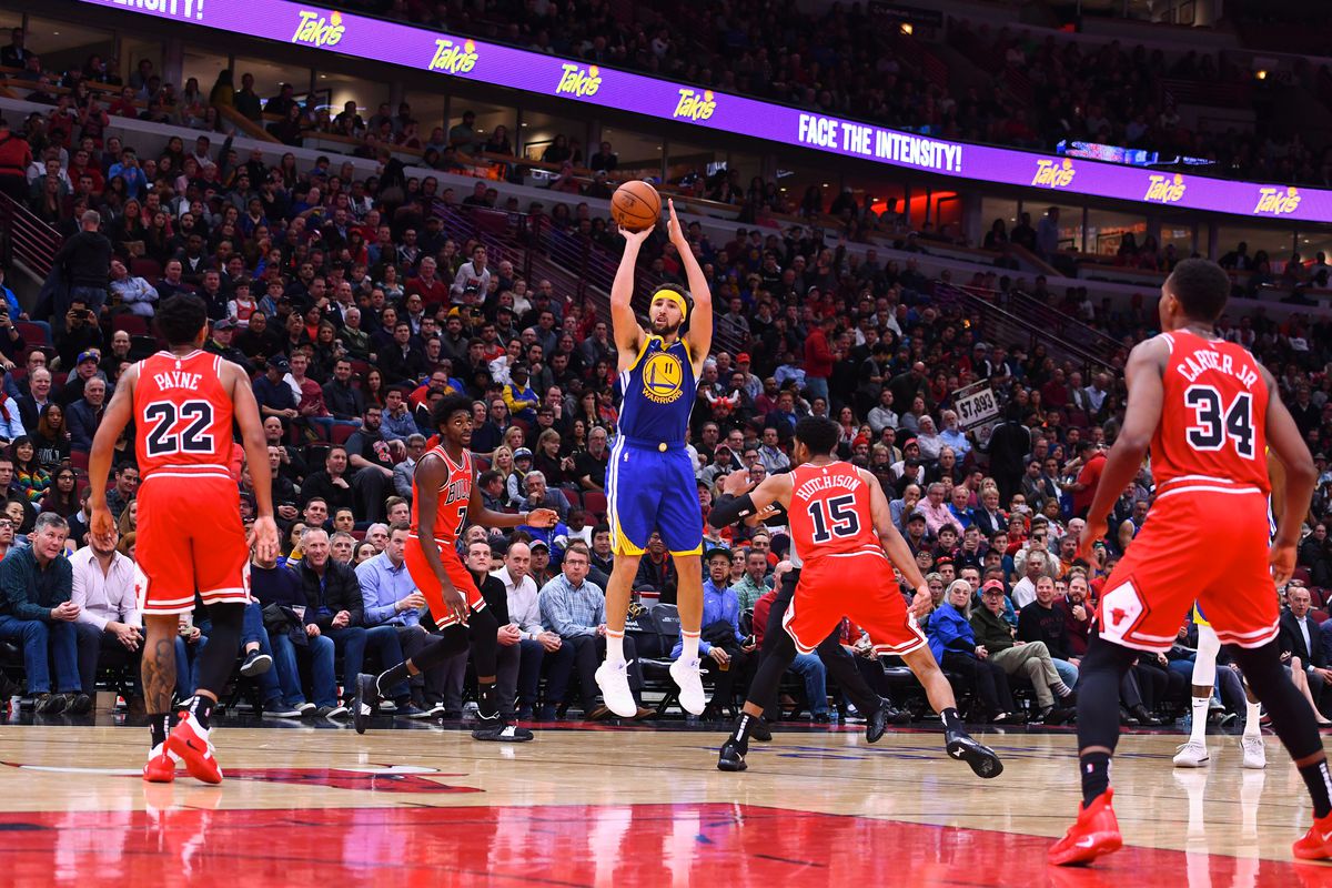 \"Голден Стэйт Уорриорз\" в гостях обыграли \"Чикаго Буллз\"