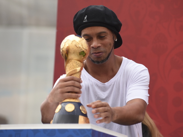 Роналдиньо уверен, что Коутиньо подойдет \"Барселоне\"