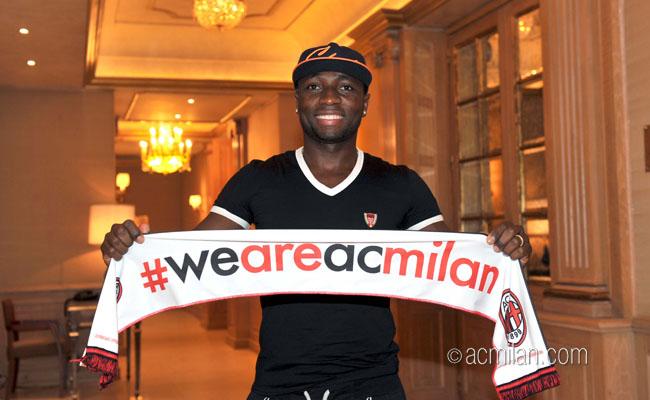 \"Милан\" объявил о переходе Армеро