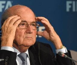 Блаттер до сих пор получает президентскую зарплату в ФИФА