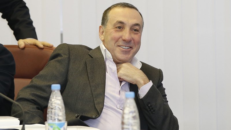 Гинер считает, что Слуцкому рано идти в сборную