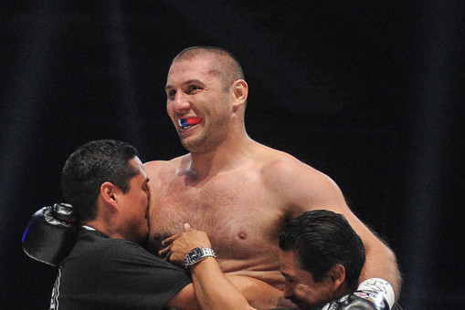 Абдусаламов хочет чемпионский поединок с Кличко