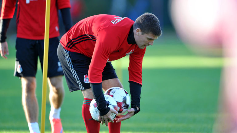 Семин: Денисов приносит большую пользу \"Локомотиву\"