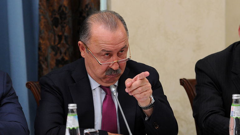 Газзаев раскритиковал работу российских рефери