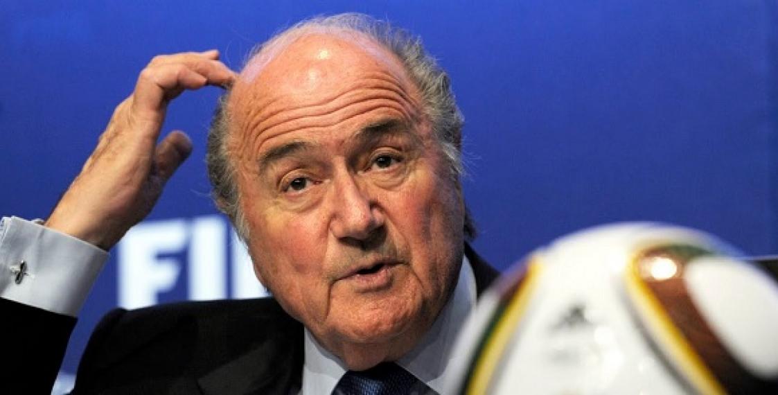 Блаттер назвал Платини честным человеком