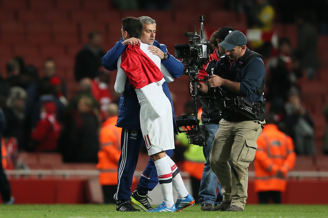 Моуринью расхвалил Озила