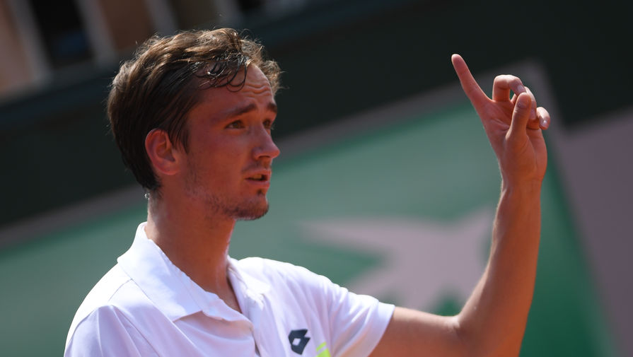 Медведев переиграл Харрисона