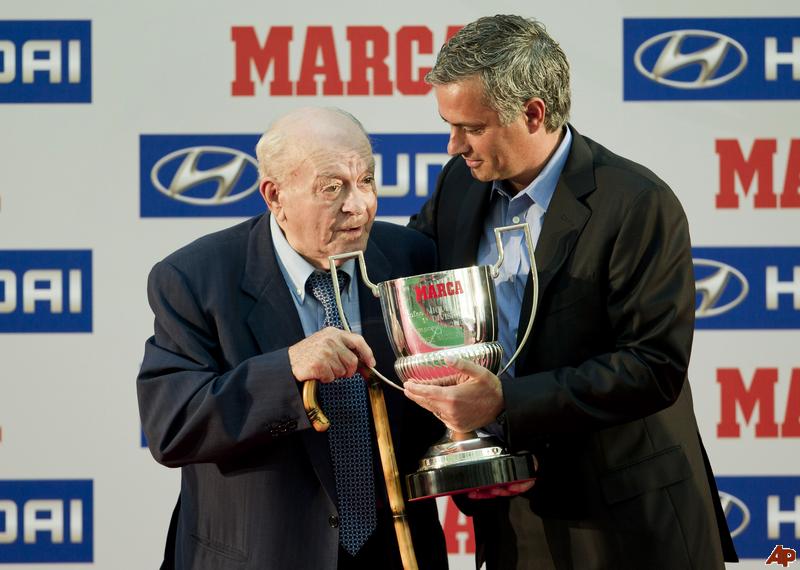 Почетного президента мадридского \"​​Реала\" выписали из больницы