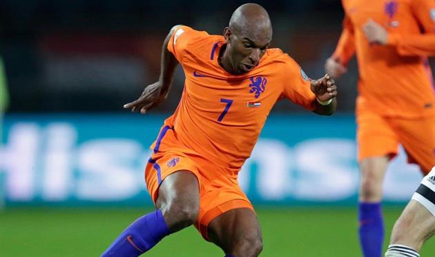 Нидерланды под конец матча побеждают Беларусь