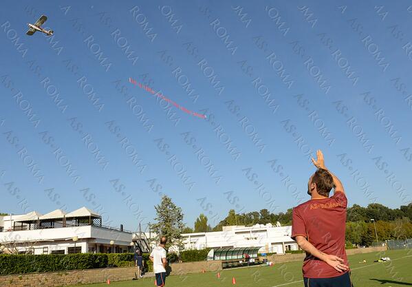 \"Рома\" красиво поздравила Тотти