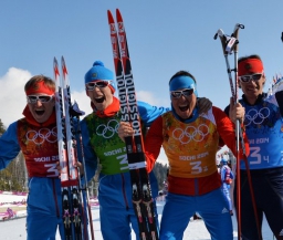 Российские лыжники взяли "серебро" в эстафете, Швеция выиграла "золото"