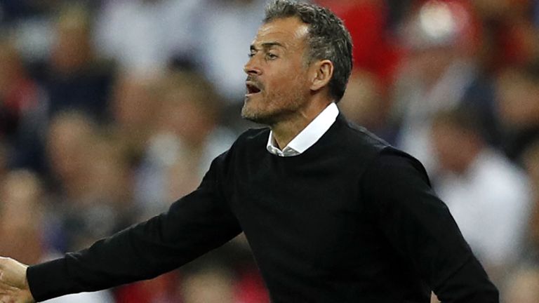 Энрике: Когда болельщики начали скандировать моё имя, я сильно смутился